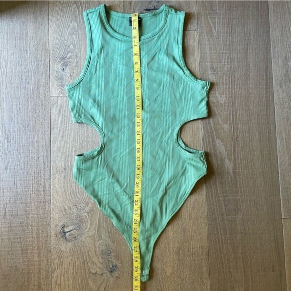 Nicole Williams English Bar III Cutout Ribbed Bodysuit Green(Size L) - Picture 8 of 11